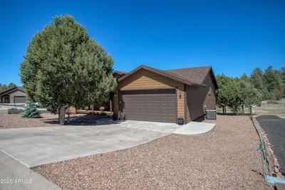 621 Angelas Place, Show Low, AZ 85901