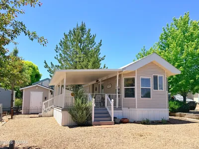 2215 Old Crooks Trail, Overgaard, AZ 85933