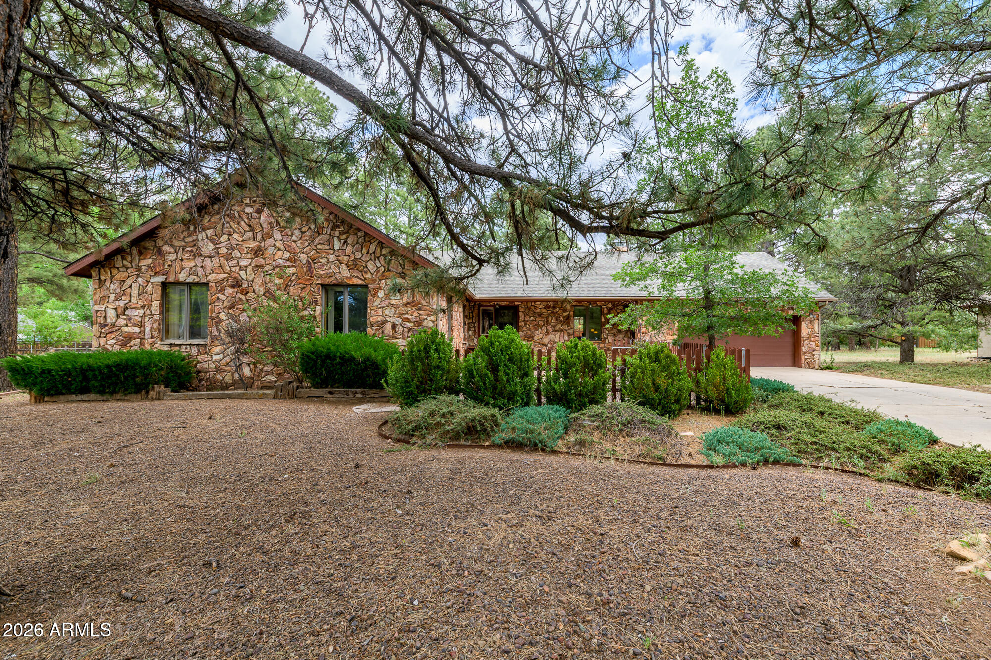 2468 N Strawberry Way, Flagstaff, AZ 86004 — Photo 1 of 55