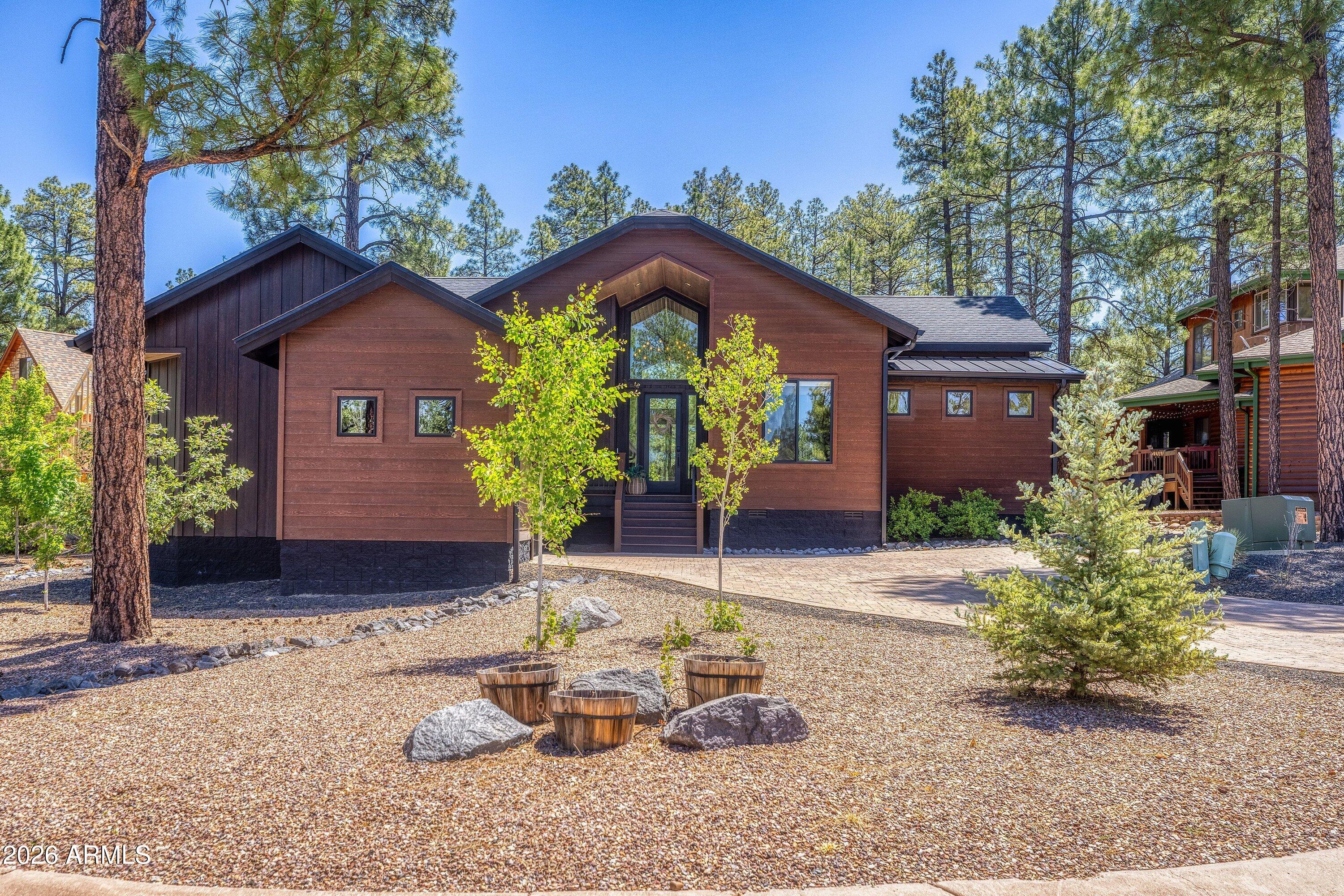 511 S ROCKCRESS Lane, Show Low, AZ 85901 — Photo 1 of 30
