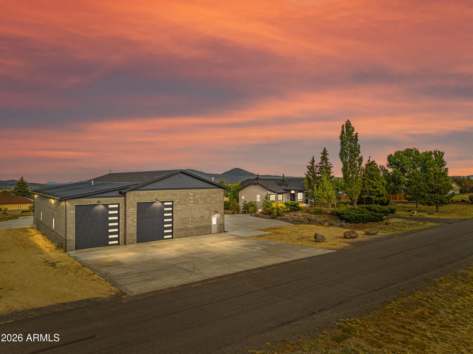 8205 N Reata Road, Flagstaff, AZ 86004 — Photo 1 of 45