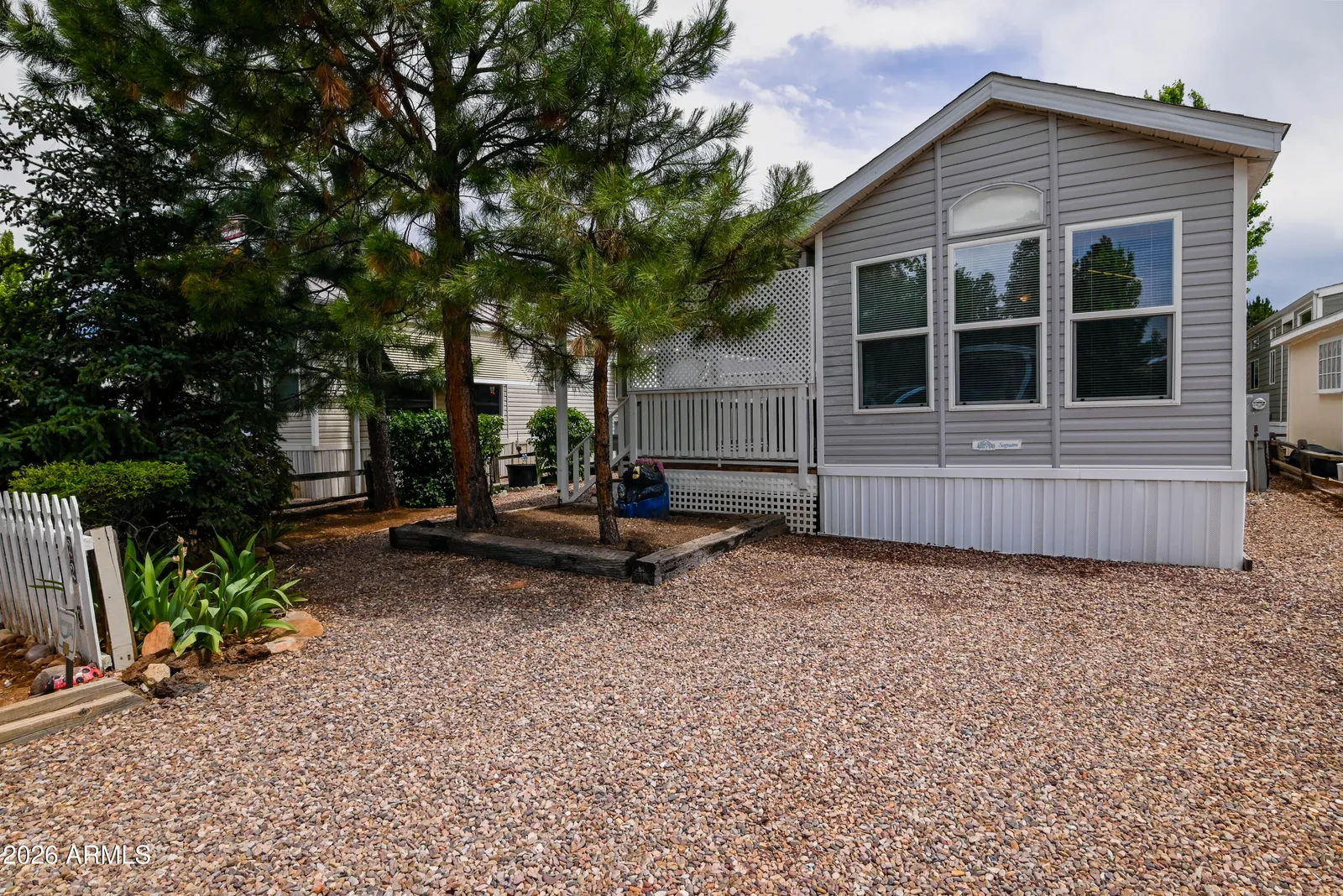 2263 HANGING TREE Lane, Overgaard, AZ 85933 — Photo 1 of 16