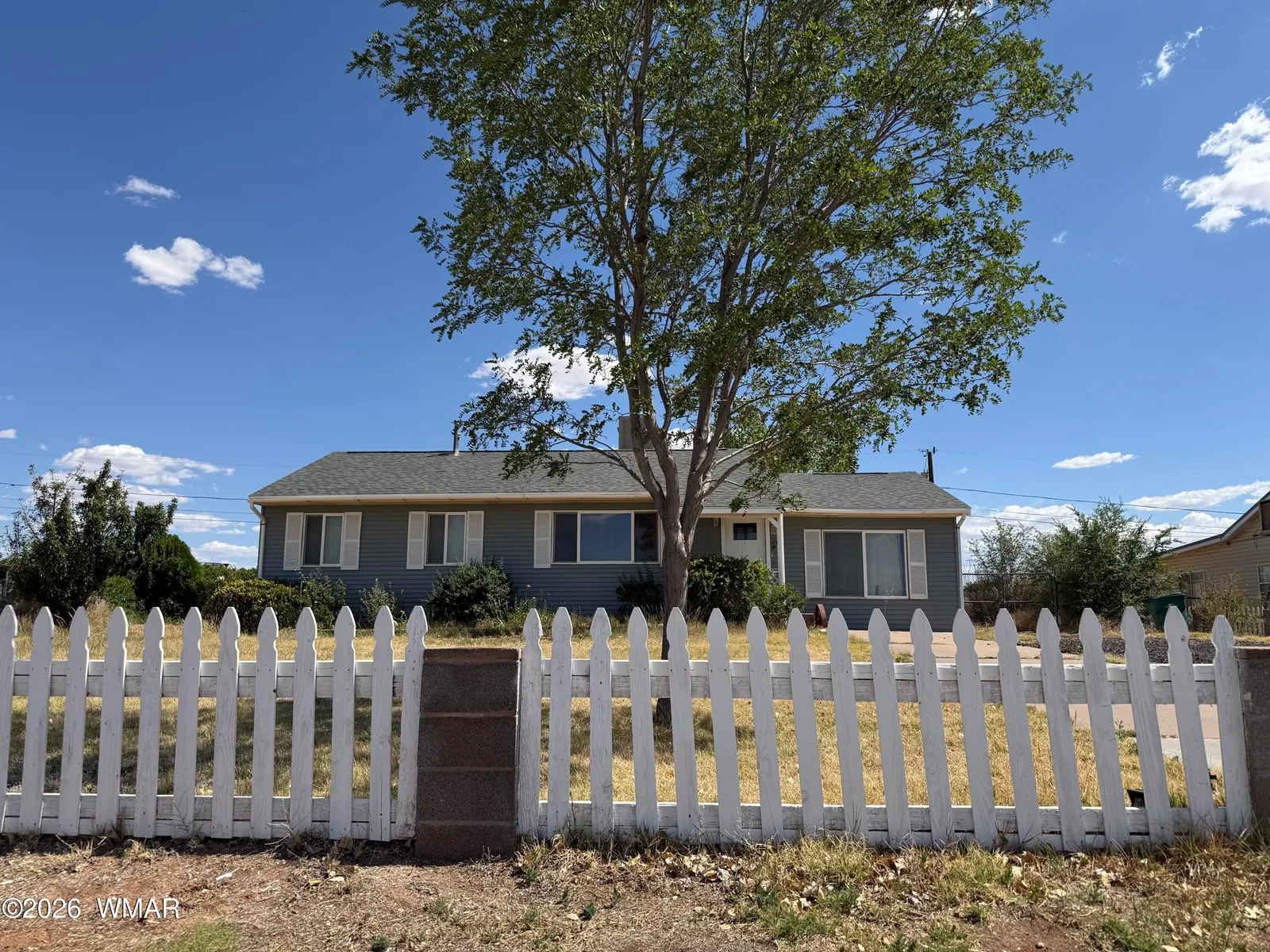 1501 Hennessy Street, Holbrook, AZ 86025 — Photo 1 of 21