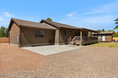 2745 Senior Center Street, Overgaard, AZ 85933