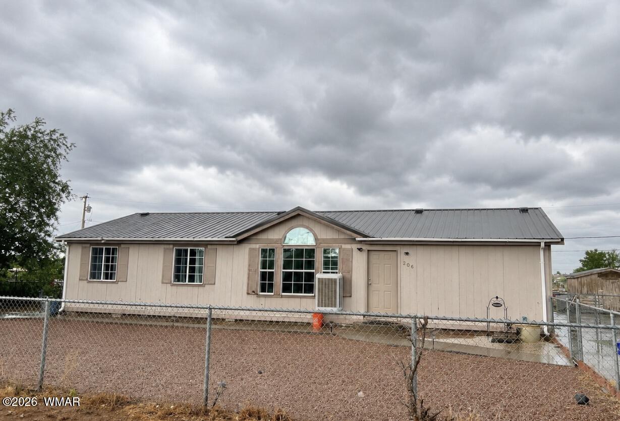 206 W Siesta Drive, Taylor, AZ 85939 — Photo 1 of 15