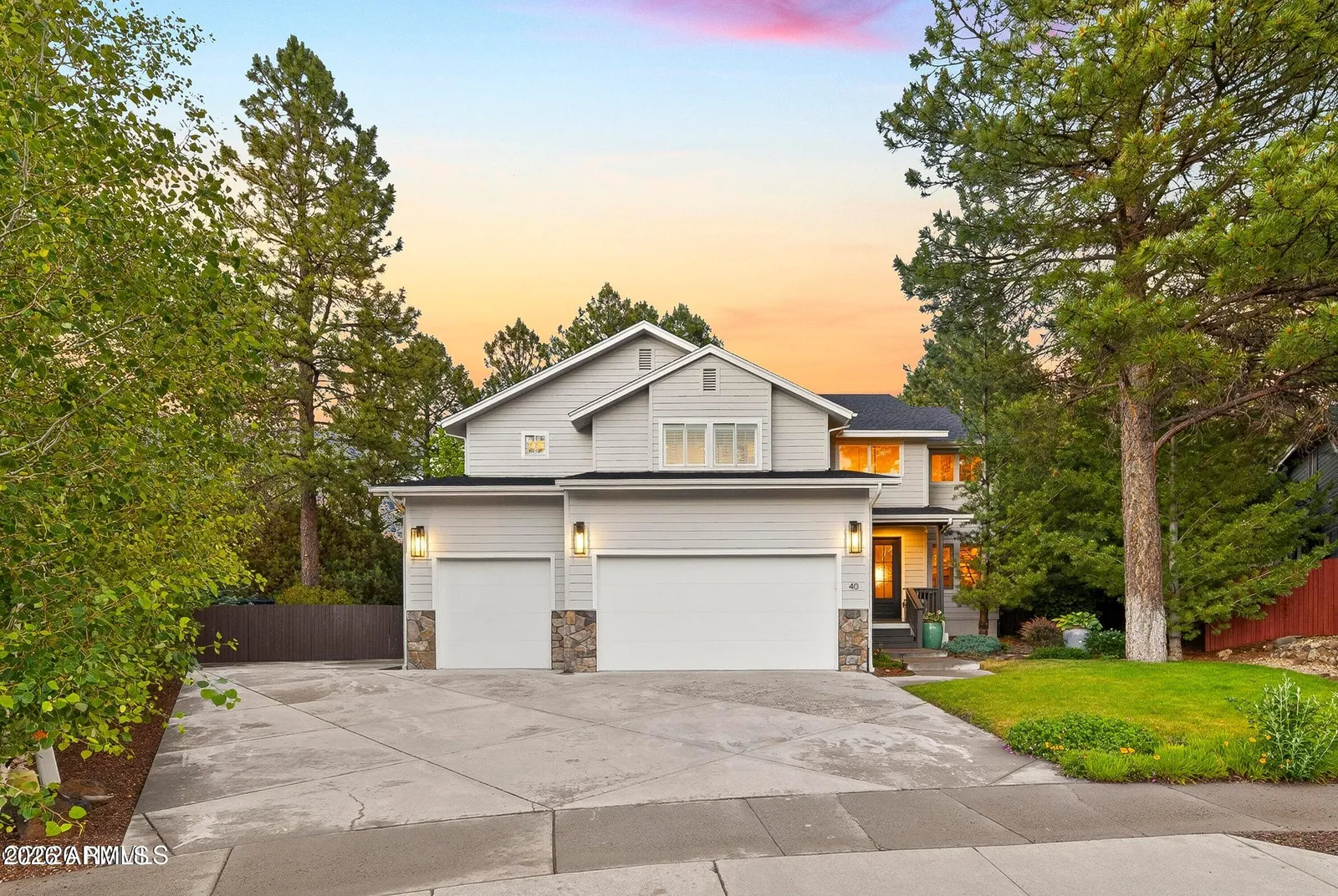 40 W Quartz Road, Flagstaff, AZ 86005 — Photo 1 of 72