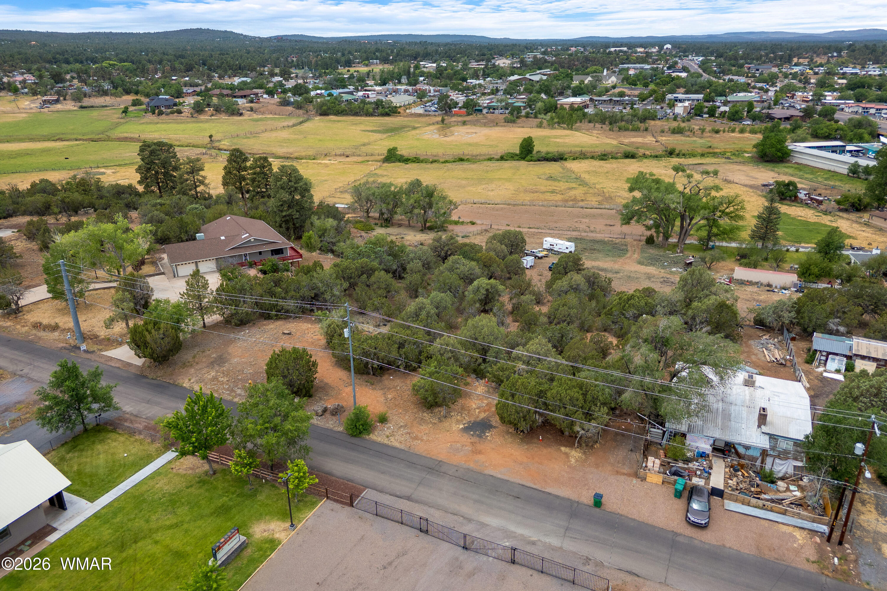 400 & 410 N 18Th Pl Place, Show Low, AZ 85901 — Photo 1 of 17