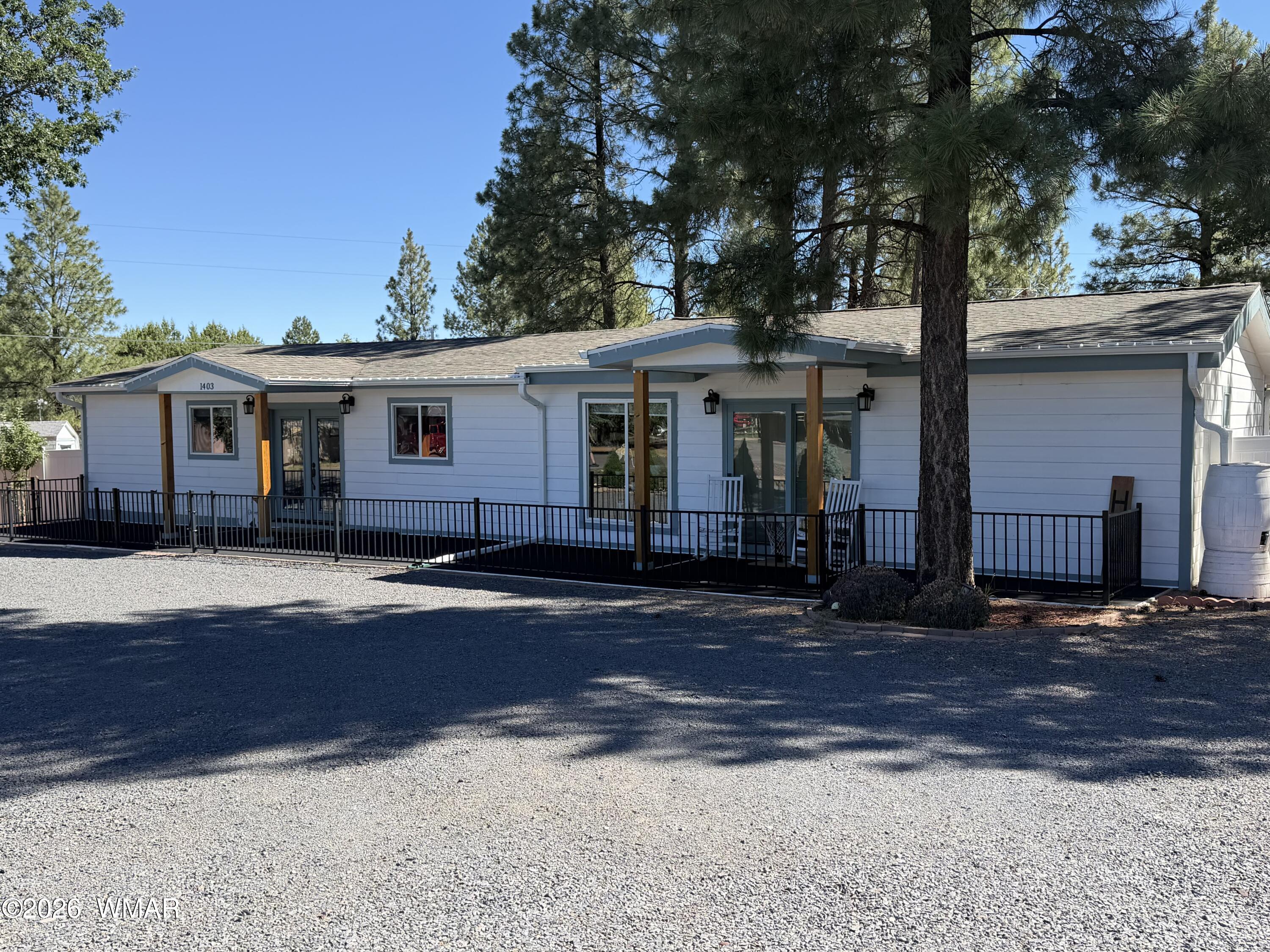 1403 S Julia Lane, Lakeside, AZ 85929 — Photo 1 of 113