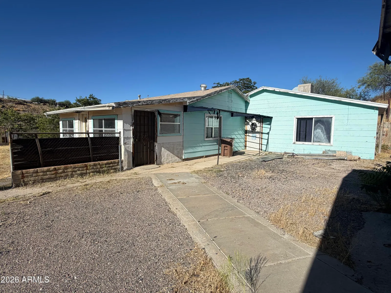 492 W EUCLID Avenue, Globe, AZ 85501 — Photo 1 of 39