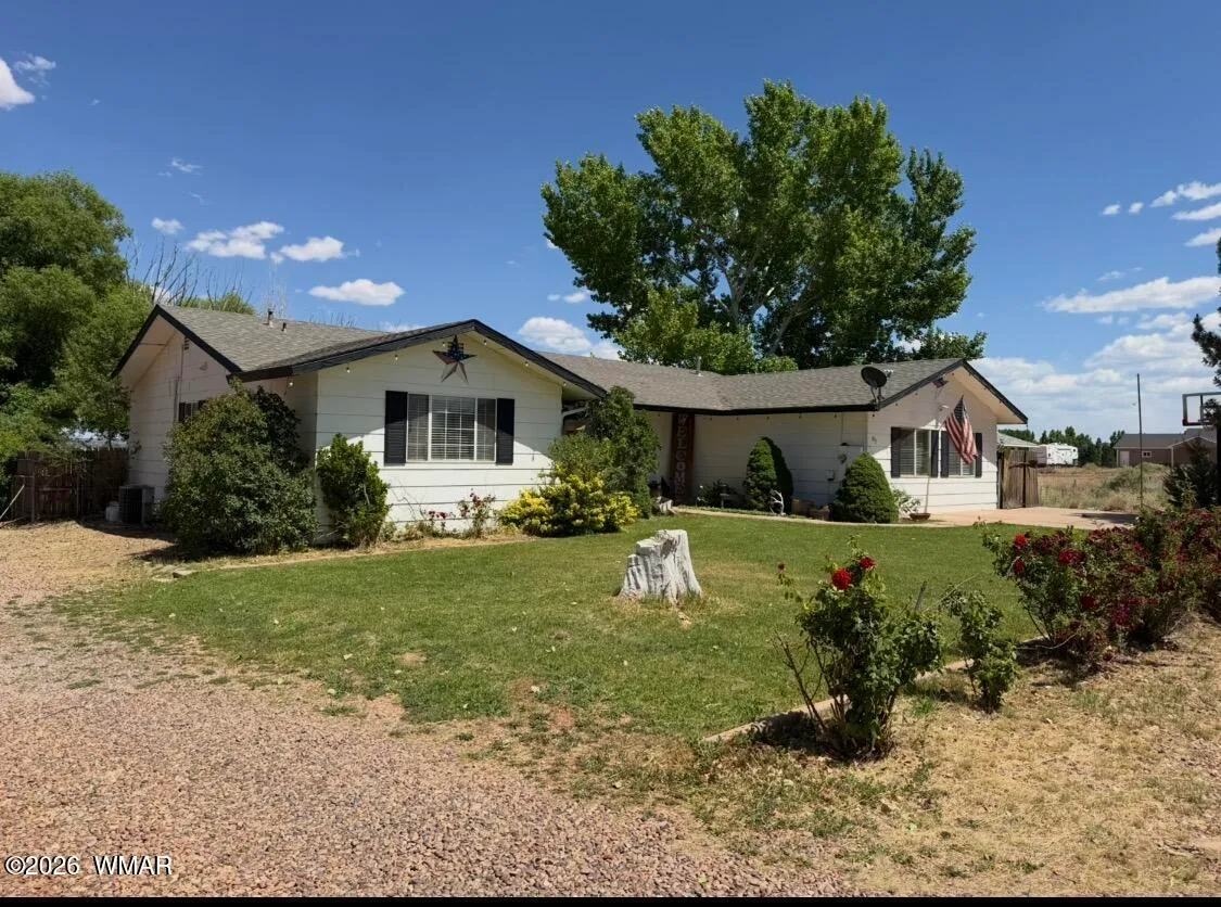675 N Apple Blossom Lane, Snowflake, AZ 85937 — Photo 1 of 38