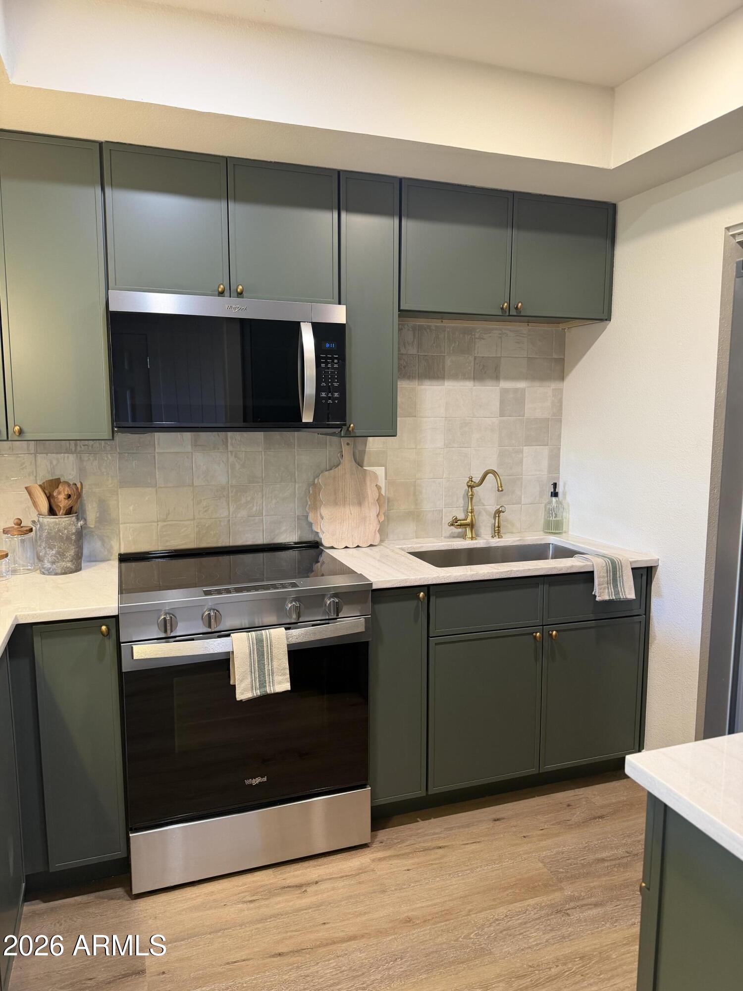 2955 N FAIRVIEW Drive, Flagstaff, AZ 86004 — Photo 1 of 63
