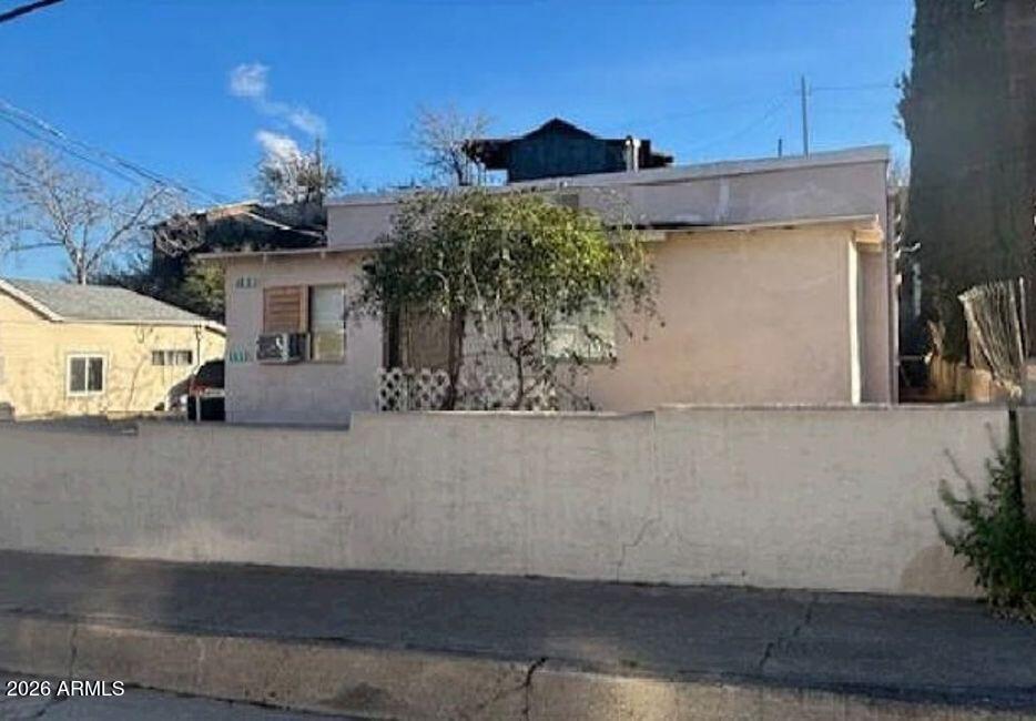 189 S ADONIS Avenue, Miami, AZ 85539 — Photo 1 of 3