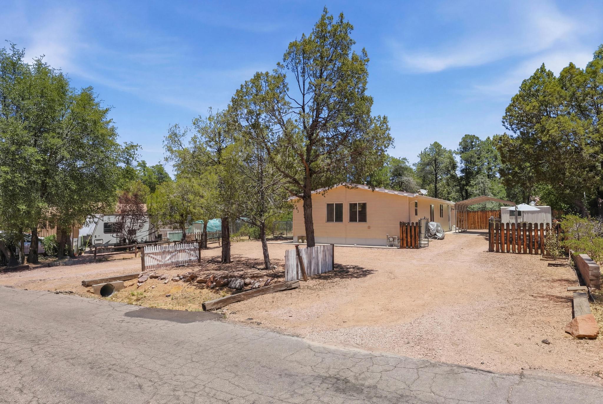 303 E Sherwood Drive, Payson, AZ 85541 — Photo 1 of 26