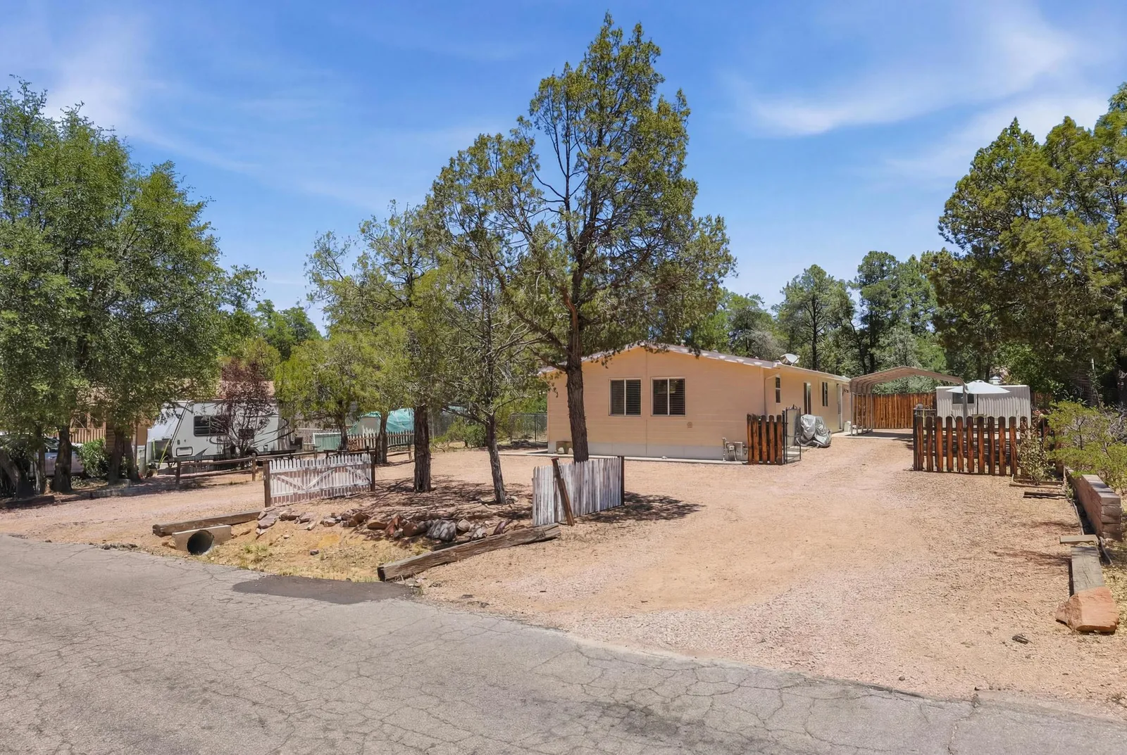 303 E Sherwood Drive, Payson, AZ 85541 — Photo 1 of 26