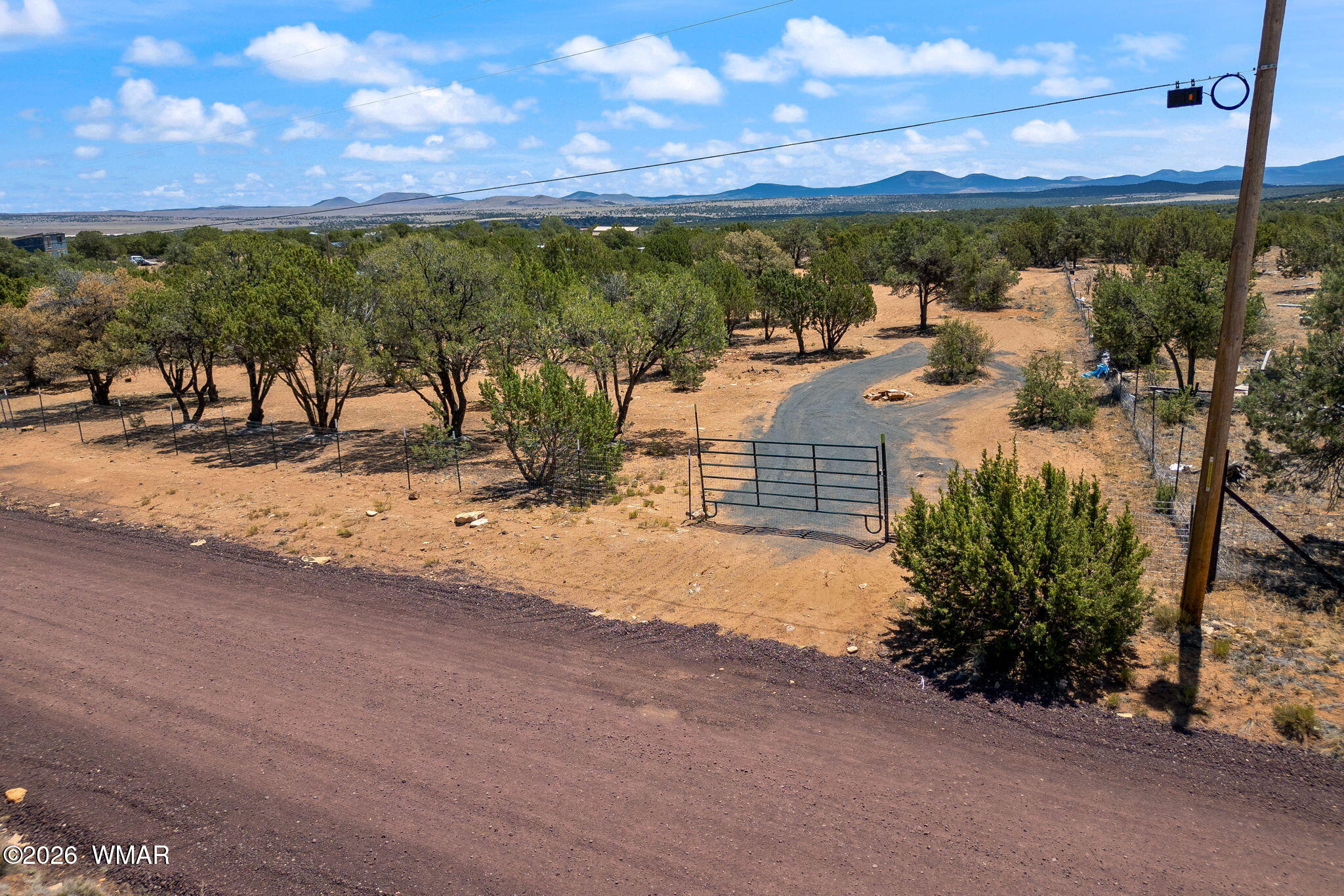 6 County Rd 8021, Concho, AZ 85924 — Photo 1 of 17