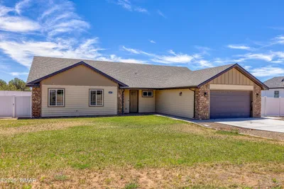637 S Hillcrest Drive, Snowflake, AZ 85937