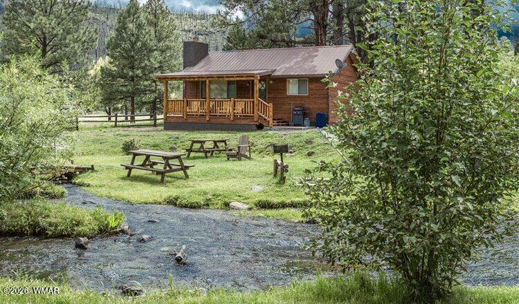 32 1009 UNIT 8 (CABIN 89), Greer, AZ 85927 — Photo 1 of 25
