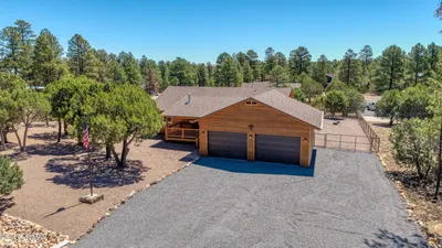 2979 Arrowhead Drive, Overgaard, AZ 85933