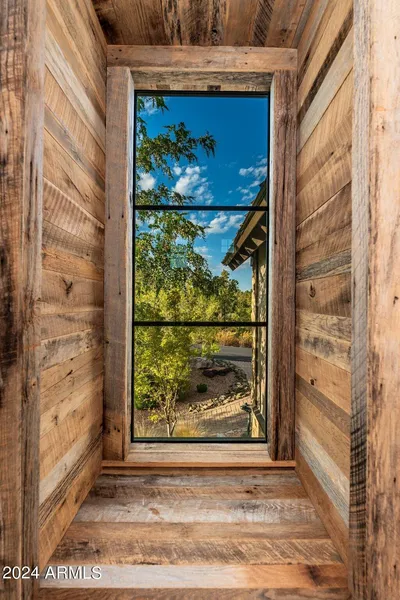 Thumbnail 38