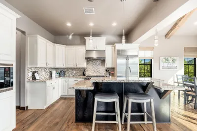 Thumbnail 33