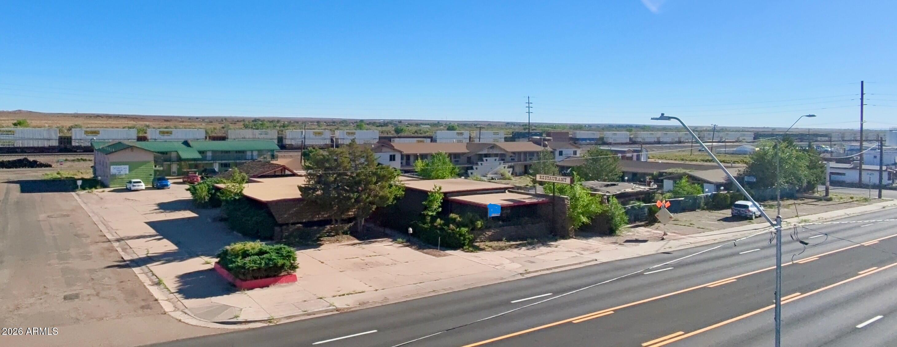 1001 W HOPI Drive, Holbrook, AZ 86025 — Photo 1 of 10