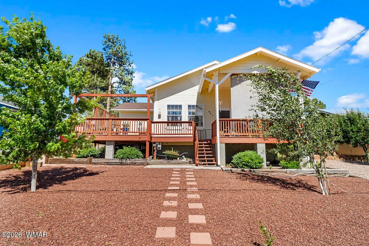 957 N Church Lane, Lakeside, AZ 85929 — Photo 1 of 22