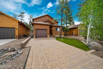 2011 N Lake Breeze Road, Lakeside, AZ 85929