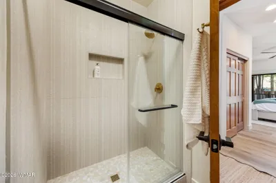 Thumbnail 18