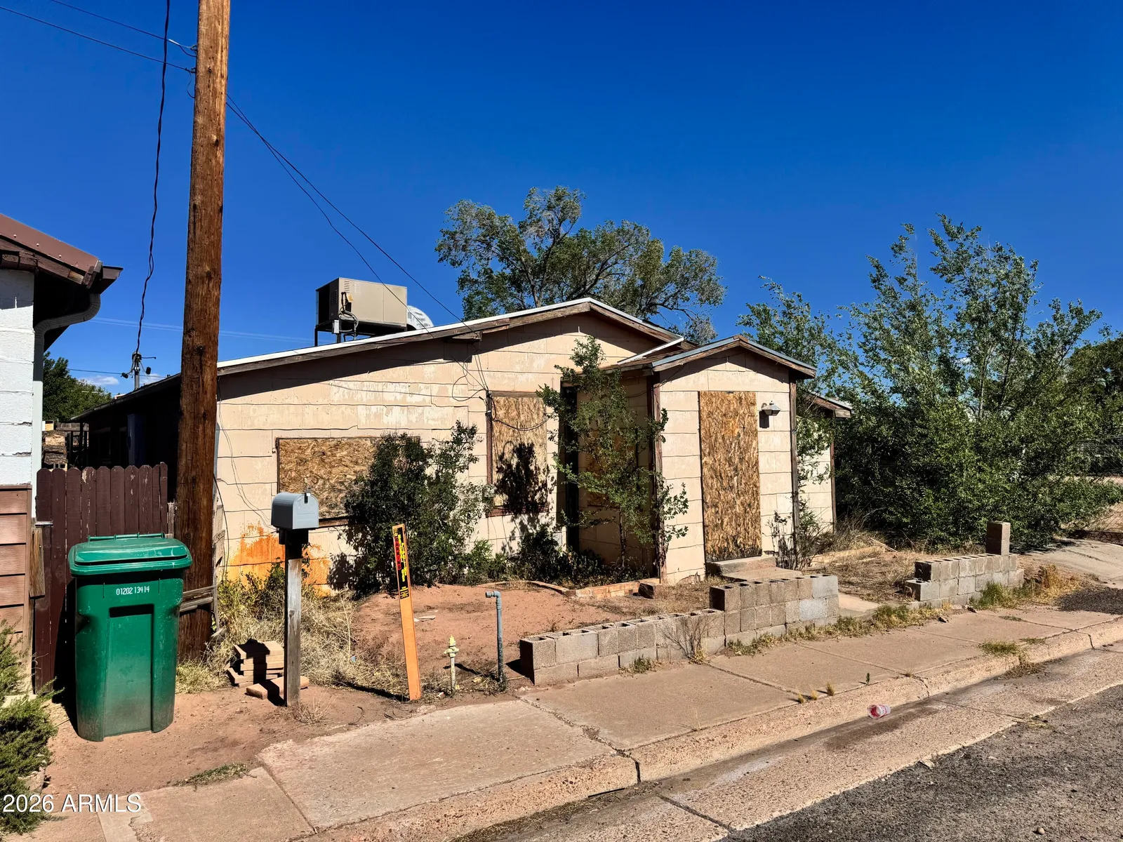 904 N 2ND Street, Holbrook, AZ 86025 — Photo 1 of 1