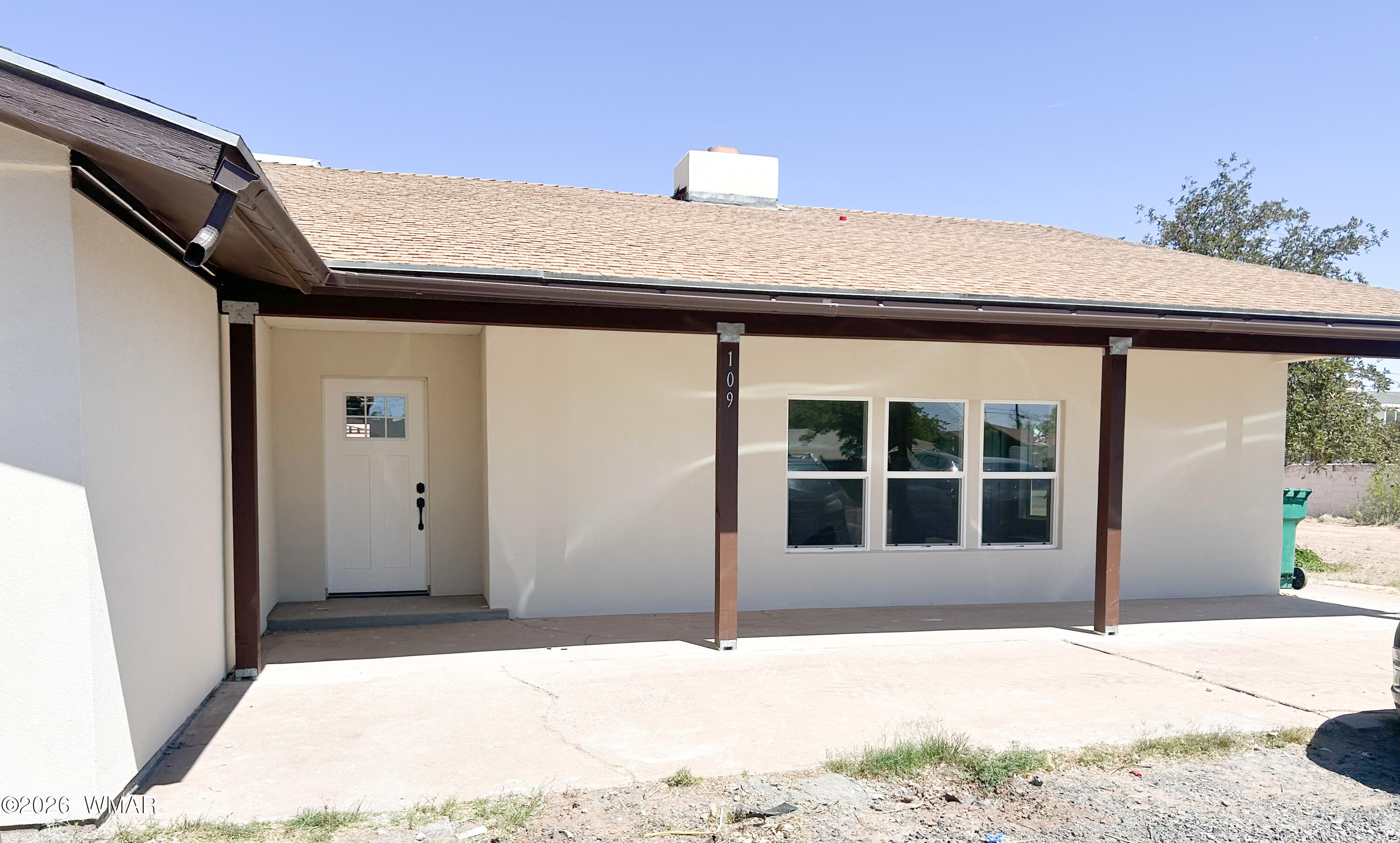 109 Encanto Drive, Holbrook, AZ 86025 — Photo 1 of 40