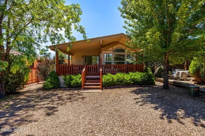 2225 Old Crooks Trail, Overgaard, AZ 85933