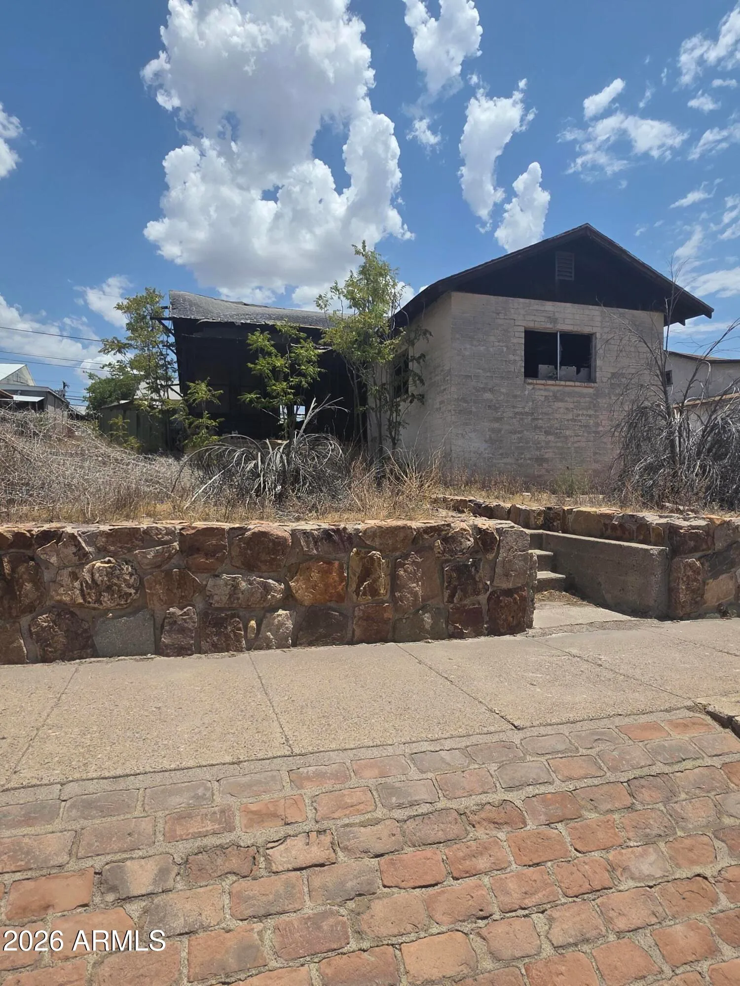 590 N VELASCO Avenue, Hayden, AZ 85135 — Photo 1 of 14