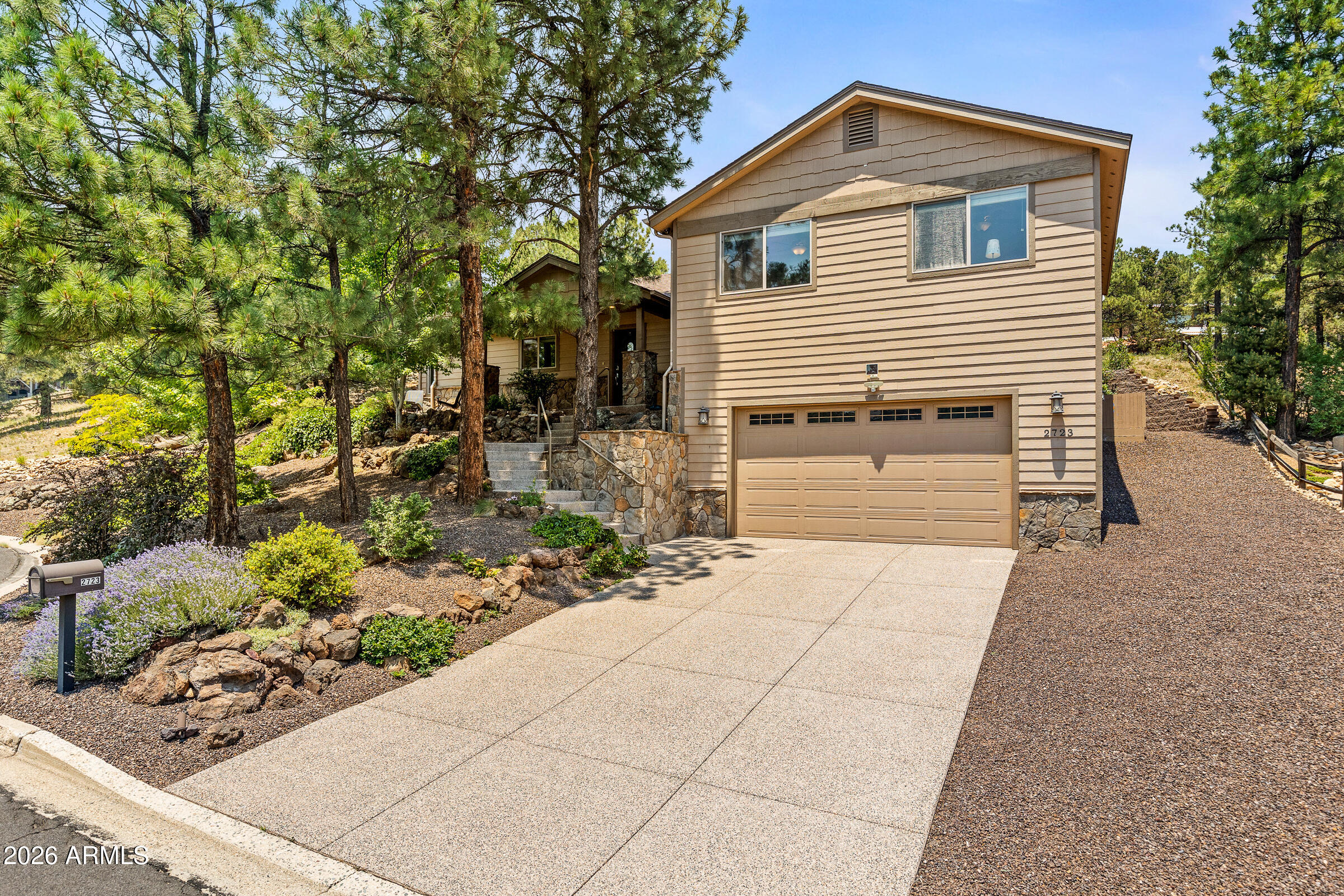 2723 N Sandstone Way, Flagstaff, AZ 86004 — Photo 1 of 39