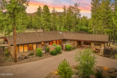 2901 N Creekside Drive, Flagstaff, AZ 86001