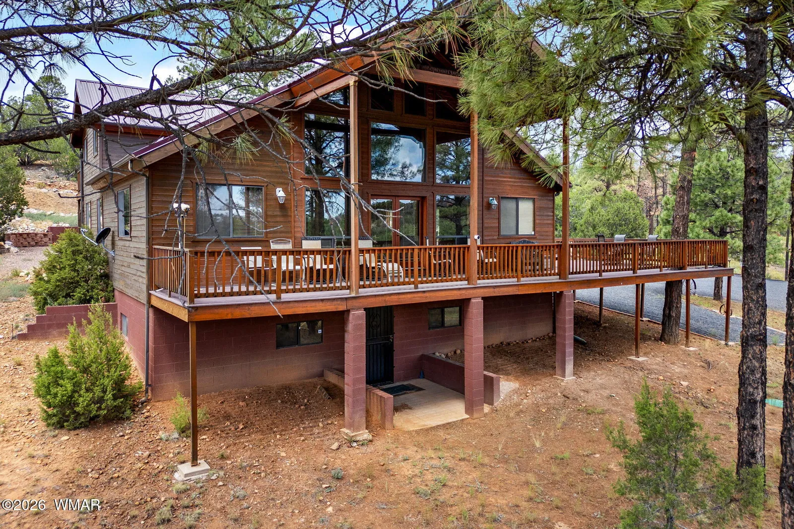2333 Dovetail Trail, Overgaard, AZ 85933 — Photo 1 of 44