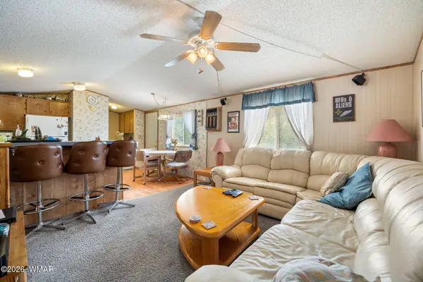 1901 Aspen Lane, Overgaard, AZ 85933
