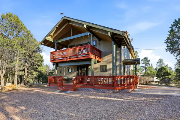 3161 Trails End, Overgaard, AZ 85933