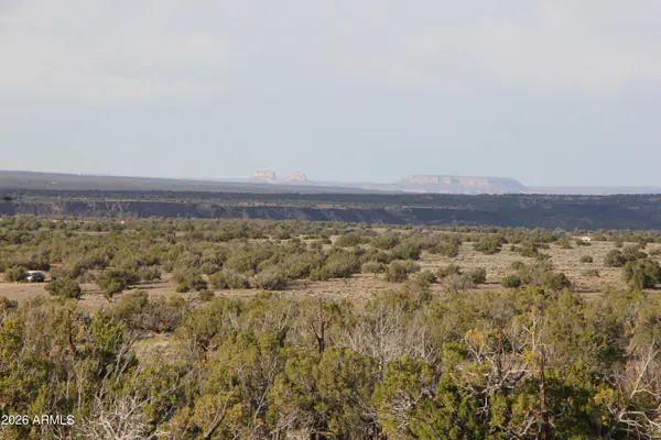 6711 N N6711 64, St Johns, AZ 85936