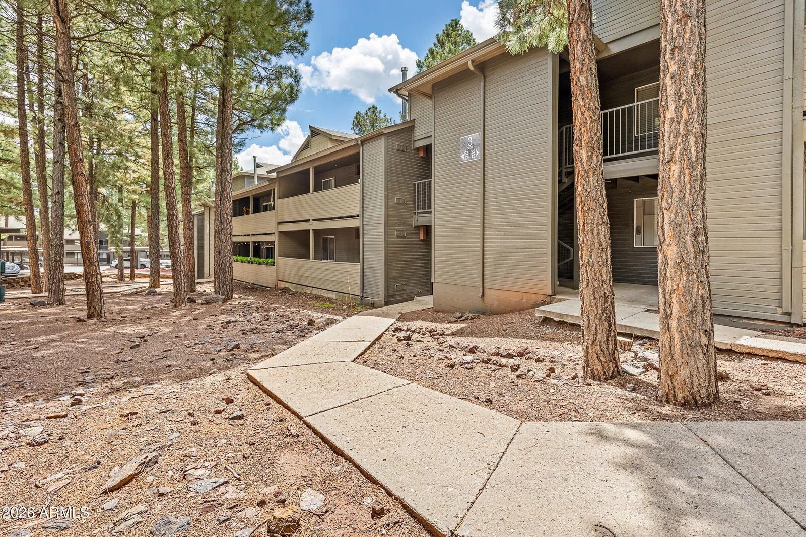 1385 W UNIVERSITY Avenue 122, Flagstaff, AZ 86001 — Photo 1 of 33