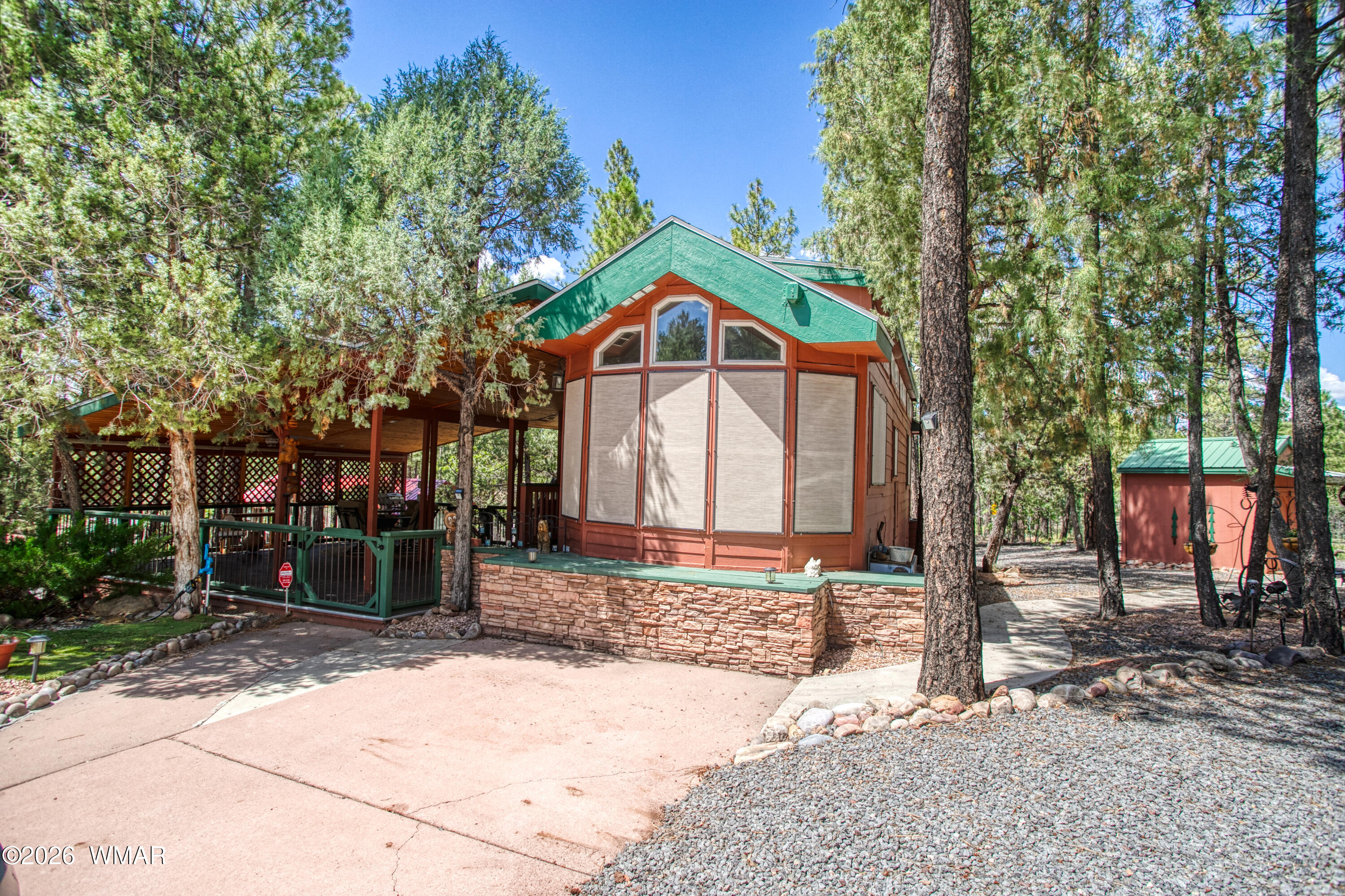 3721 S Horse Shoe Loop, Show Low, AZ 85901 — Photo 1 of 28