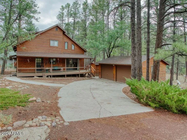 5522 FOREST Drive, Pinedale, AZ 85934 — Photo 1 of 13