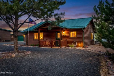 2336 BUFFALO Loop N, Overgaard, AZ 85933