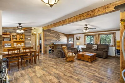 2191 Gingerbread Lane, Overgaard, AZ 85933
