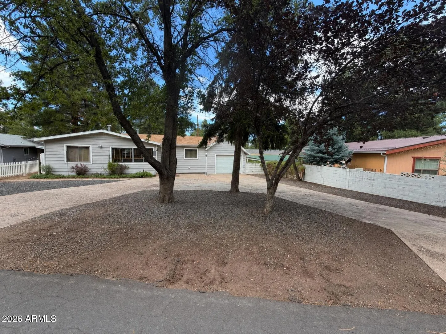 4220 W MOGOLLON Drive, Show Low, AZ 85901 — Photo 1 of 25