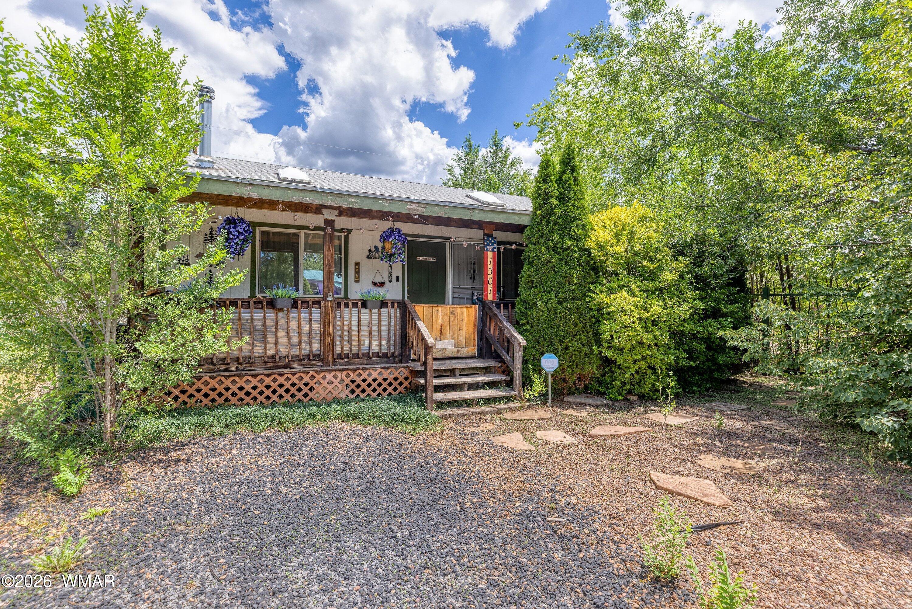 1301 S Rosemarie Drive, Pinetop, AZ 85935 — Photo 1 of 20