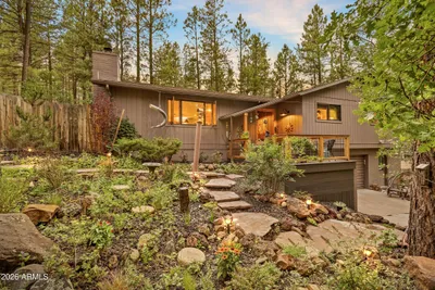 3919 N Paradise Road, Flagstaff, AZ 86004