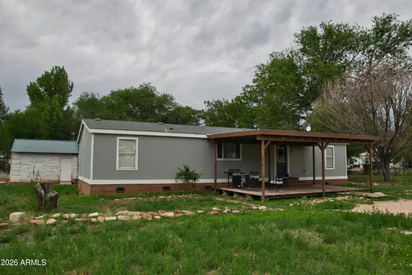 3 bed manufactured home at 110 E 1ST Street N, St Johns