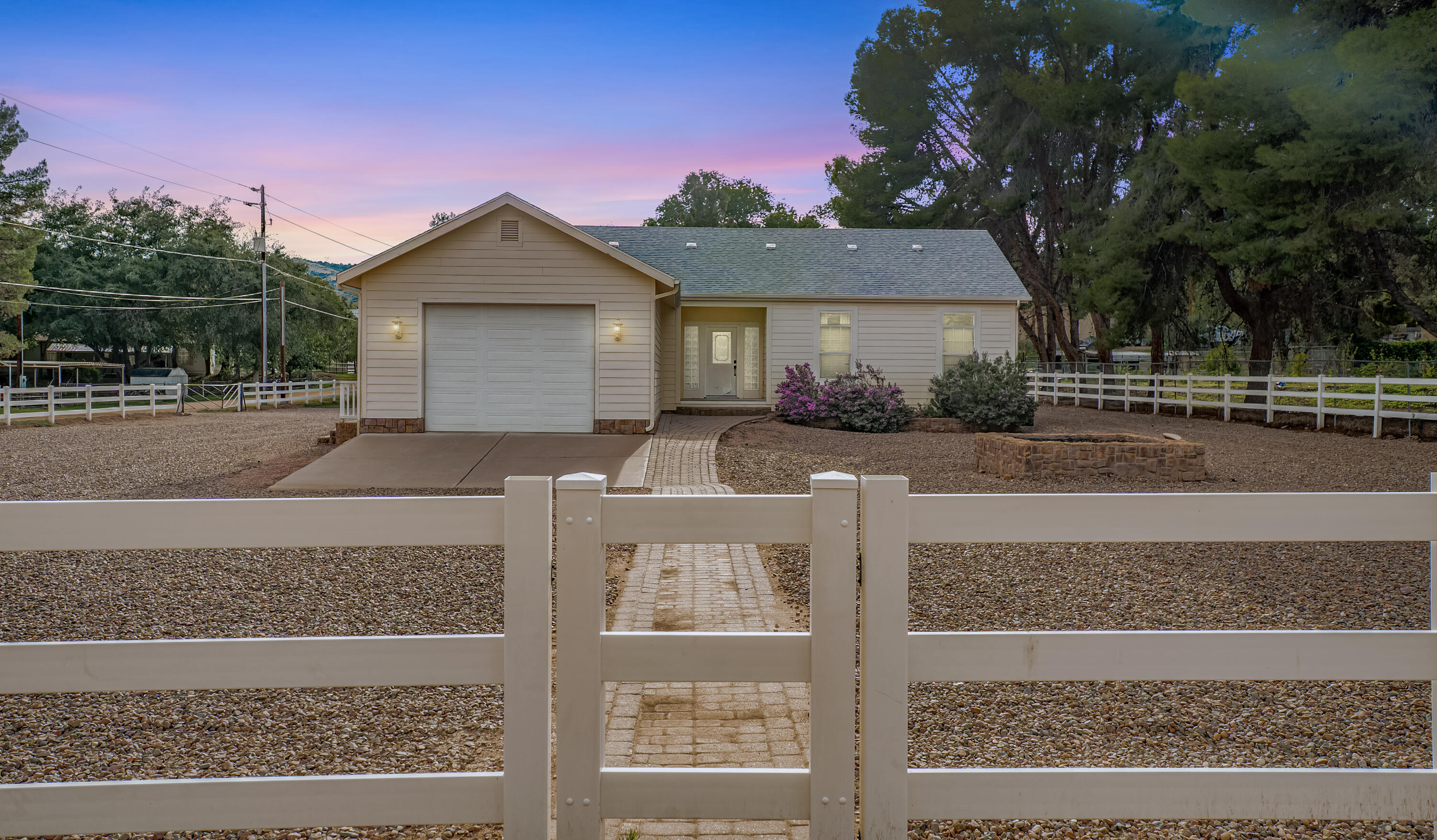 636 E Sycamore Lane, Payson, AZ 85541 — Photo 1 of 44