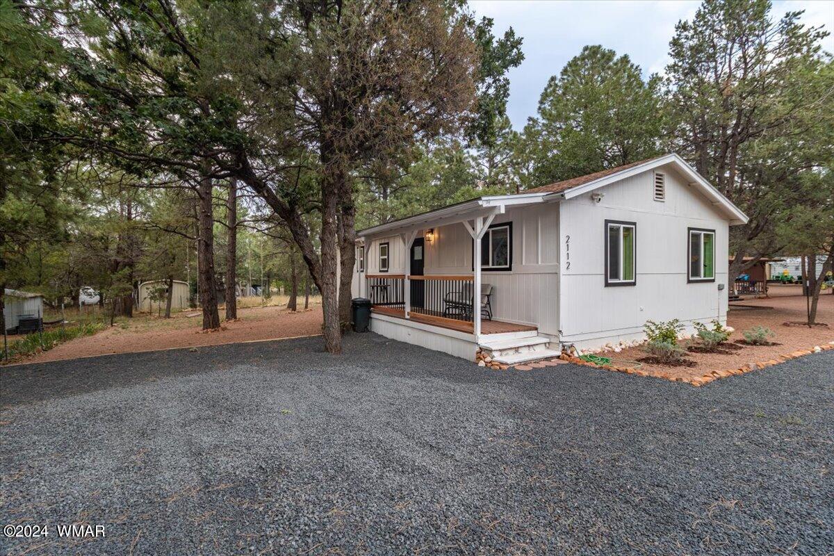 2112 Bluejay Road, Overgaard, AZ 85933 — Photo 1 of 41