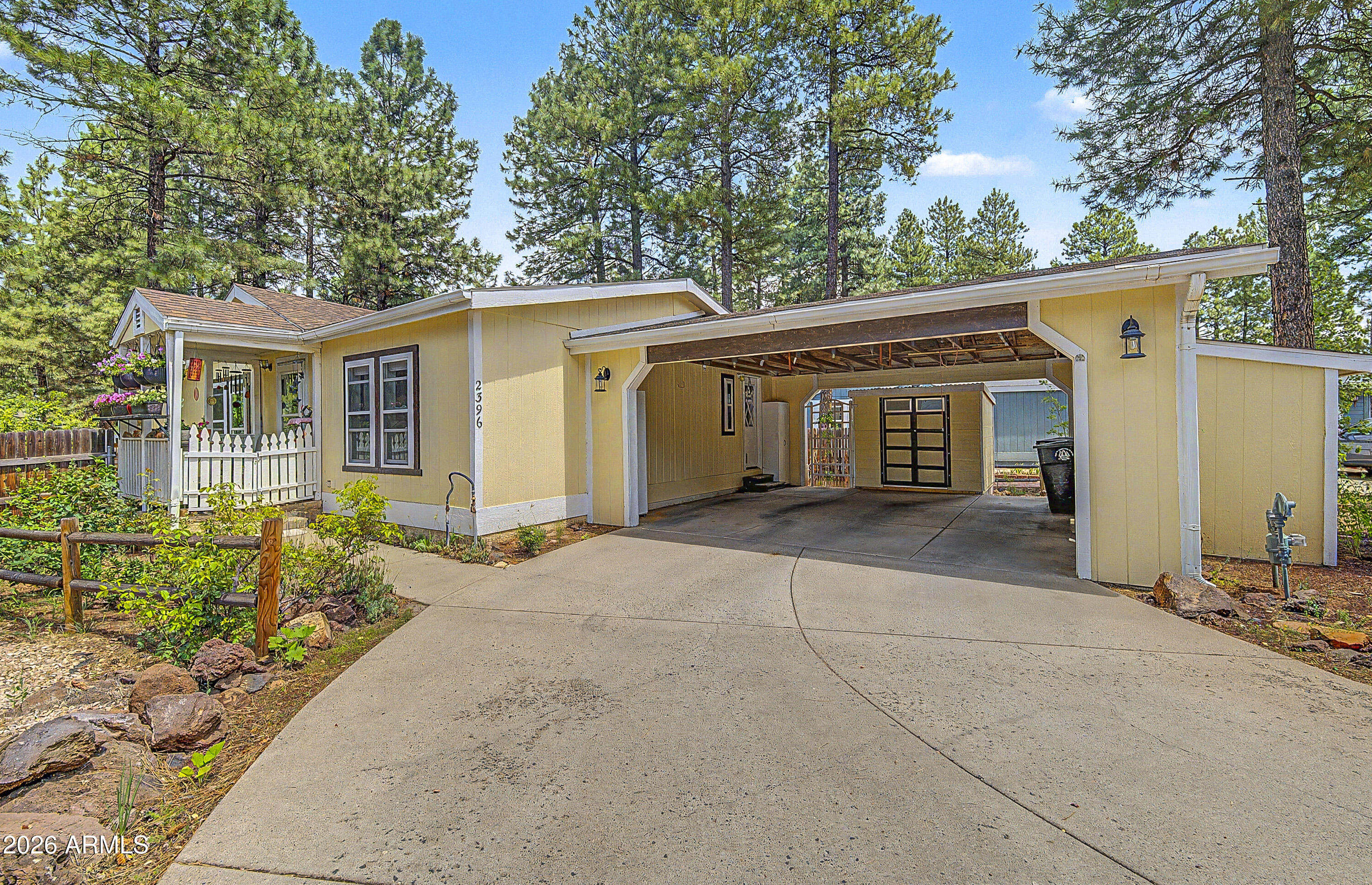 2396 W RIO GRANDE Court, Flagstaff, AZ 86001 — Photo 1 of 35